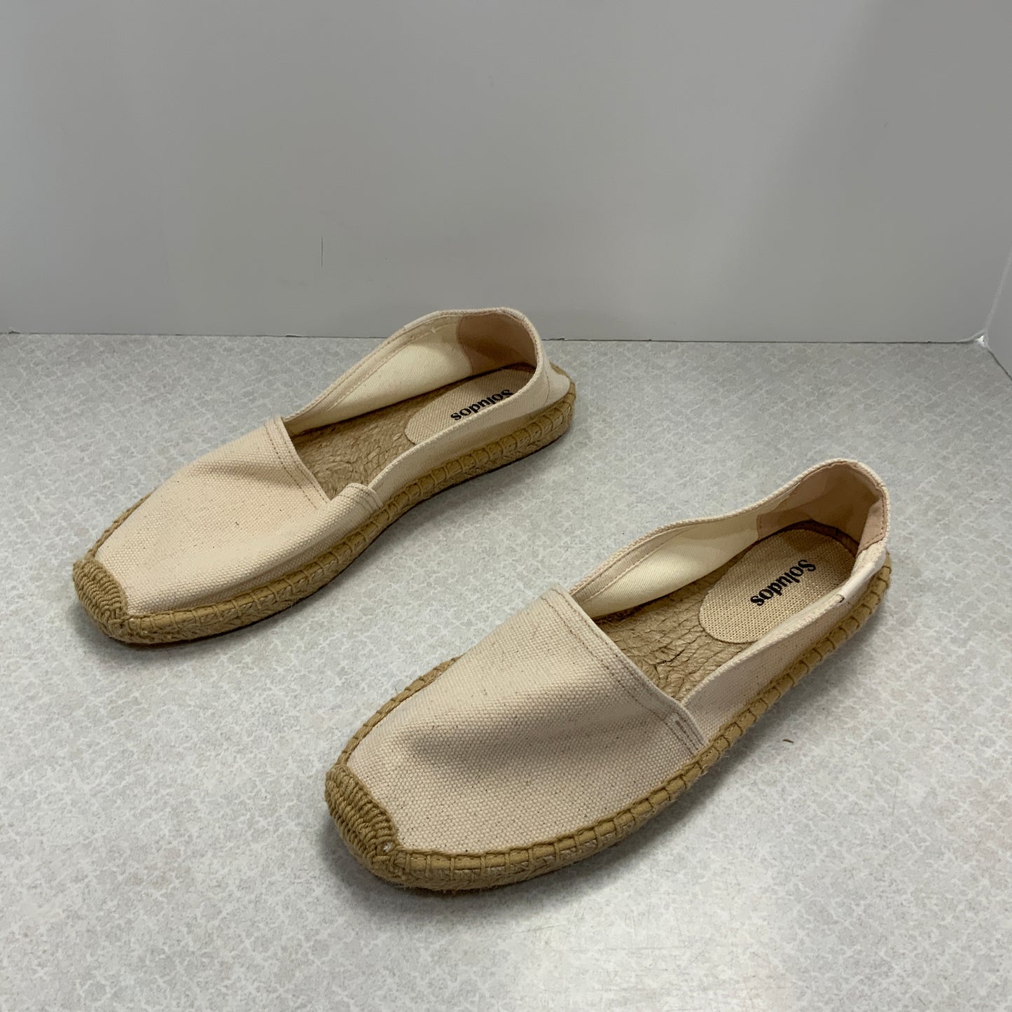 Cream Shoes Flats Soludos, Size 7