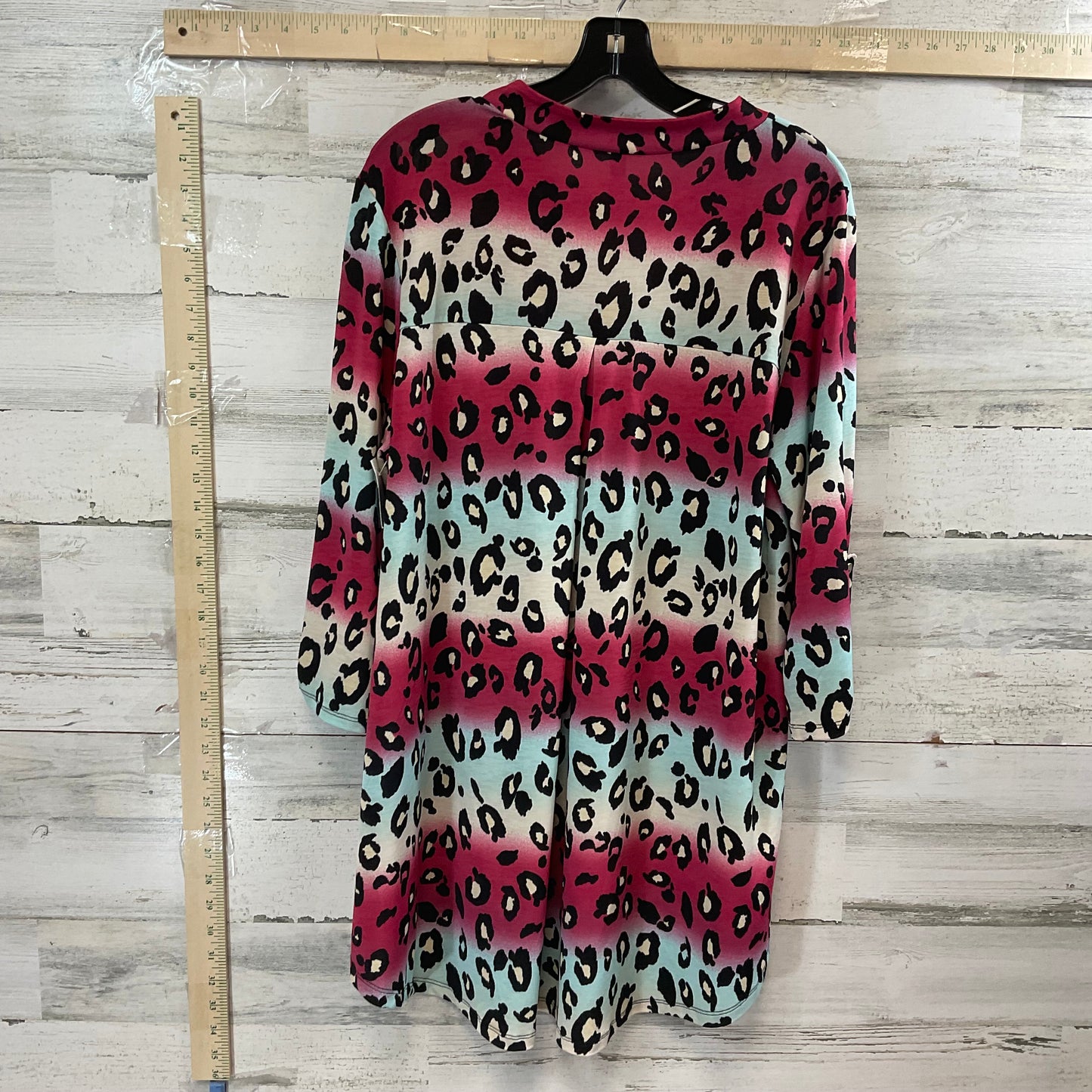 Top Short Sleeve By Honeyme In Animal Print, Size: Xl