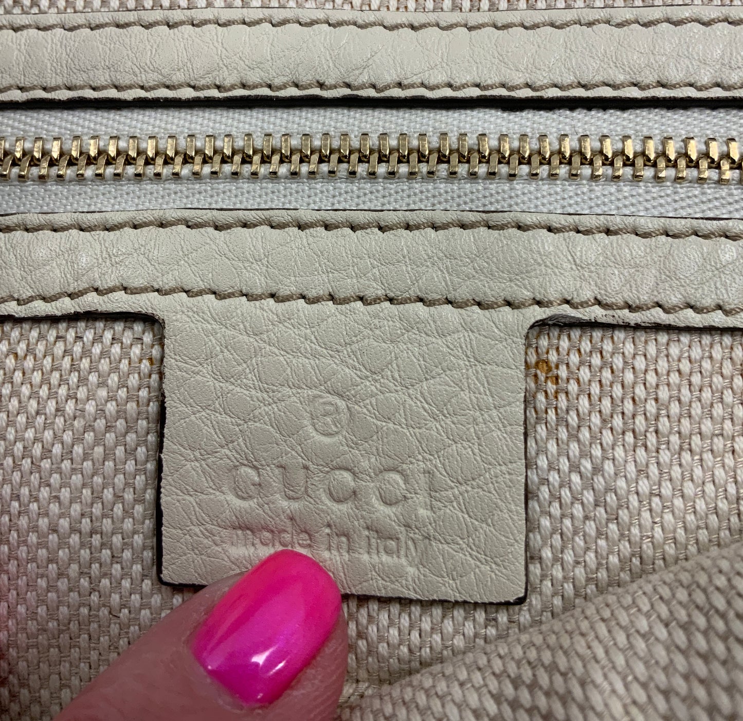 Handbag Luxury Designer By Gucci, Size: Large