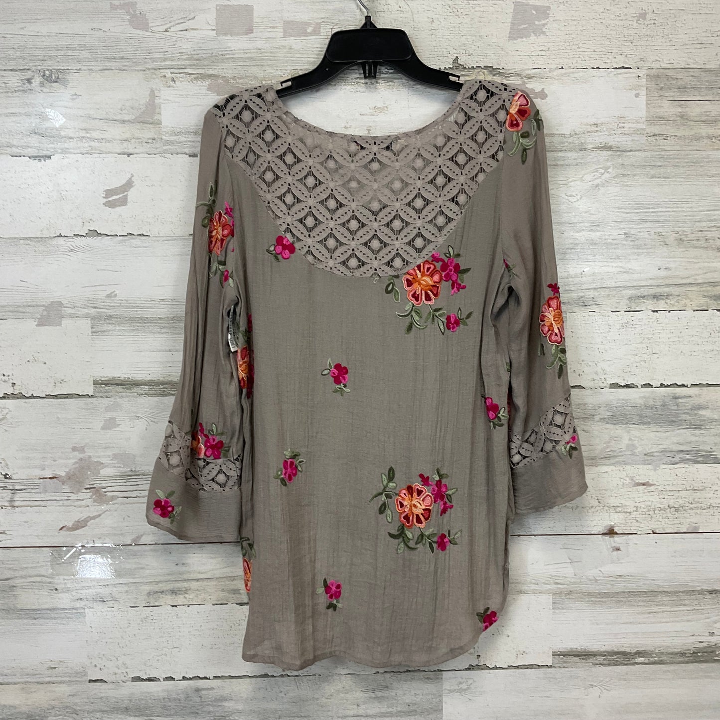 Top 2pc 3/4 Sleeve By Figuero & Flower In Brown, Size: M