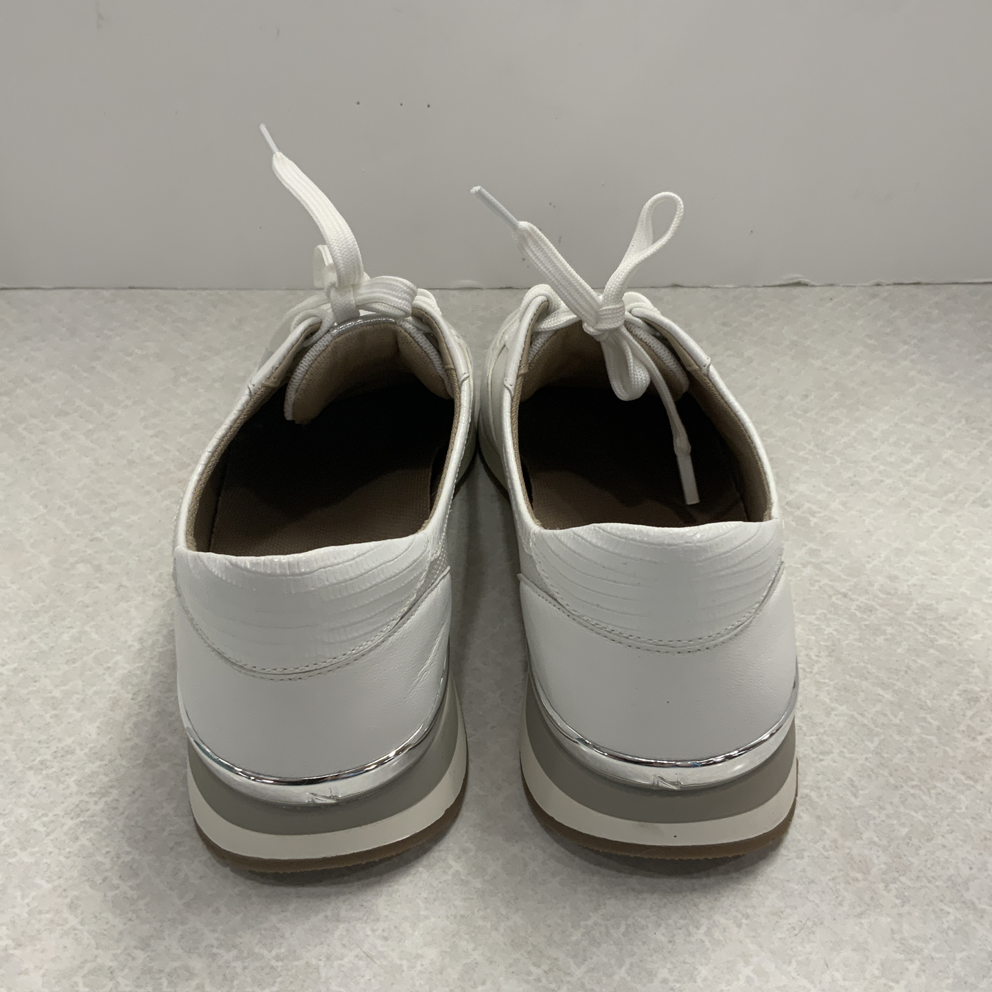 Shoes Sneakers By Naturalizer  Size: 10