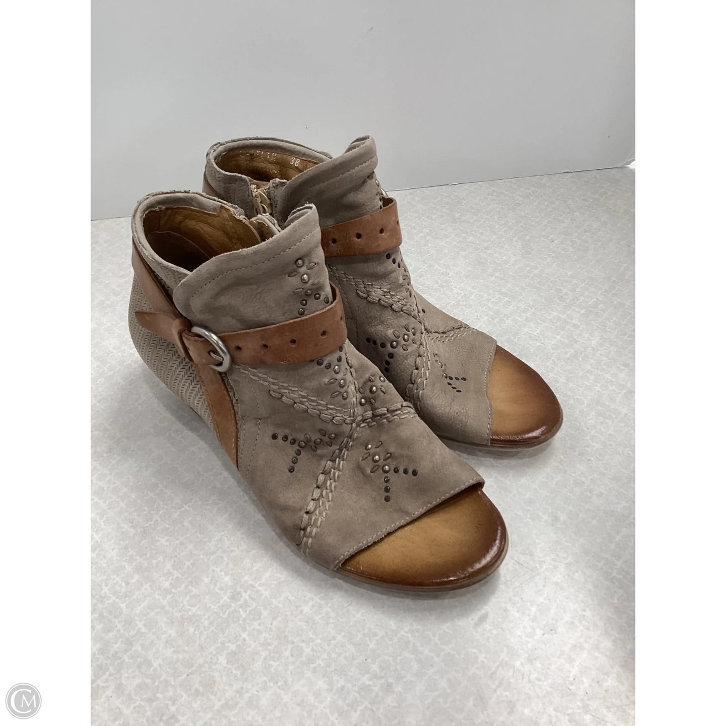 Shoes Heels Block By Miz Mooz In Taupe, Size: 7.5