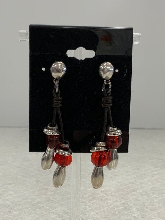 Earrings Dangle/drop By Uno De 50