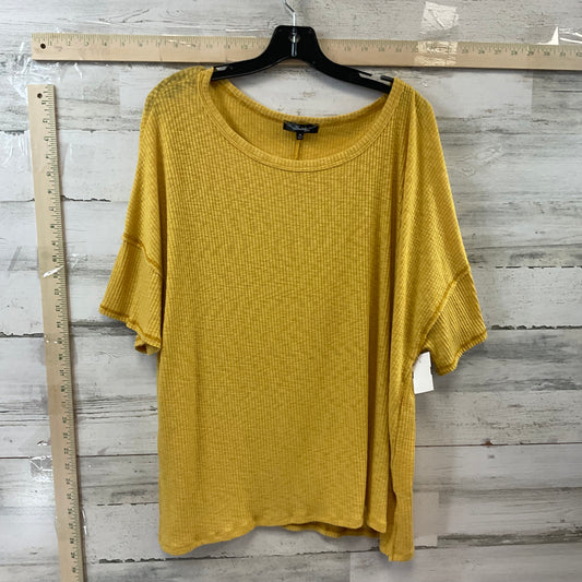 Top Short Sleeve By Andree By Unit  Size: 1x