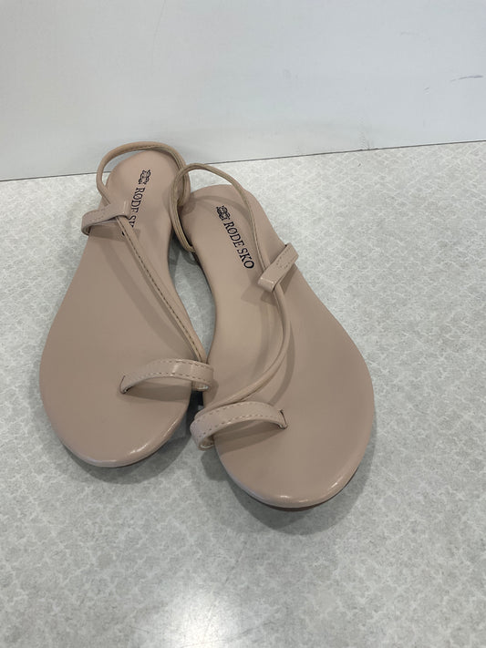 Sandals Flats By Cmc  Size: 6