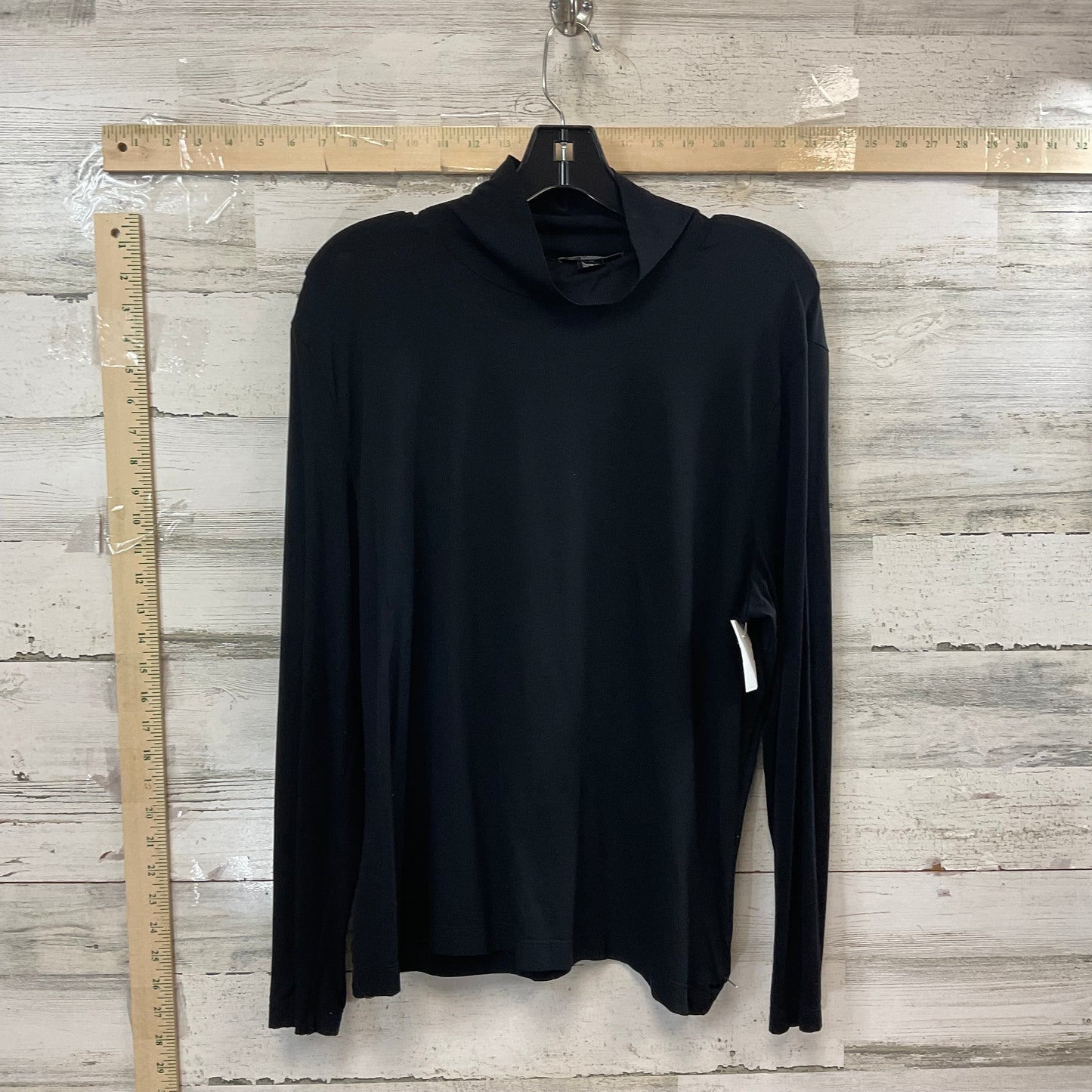 Top Long Sleeve By St. John In Black, Size: Xl