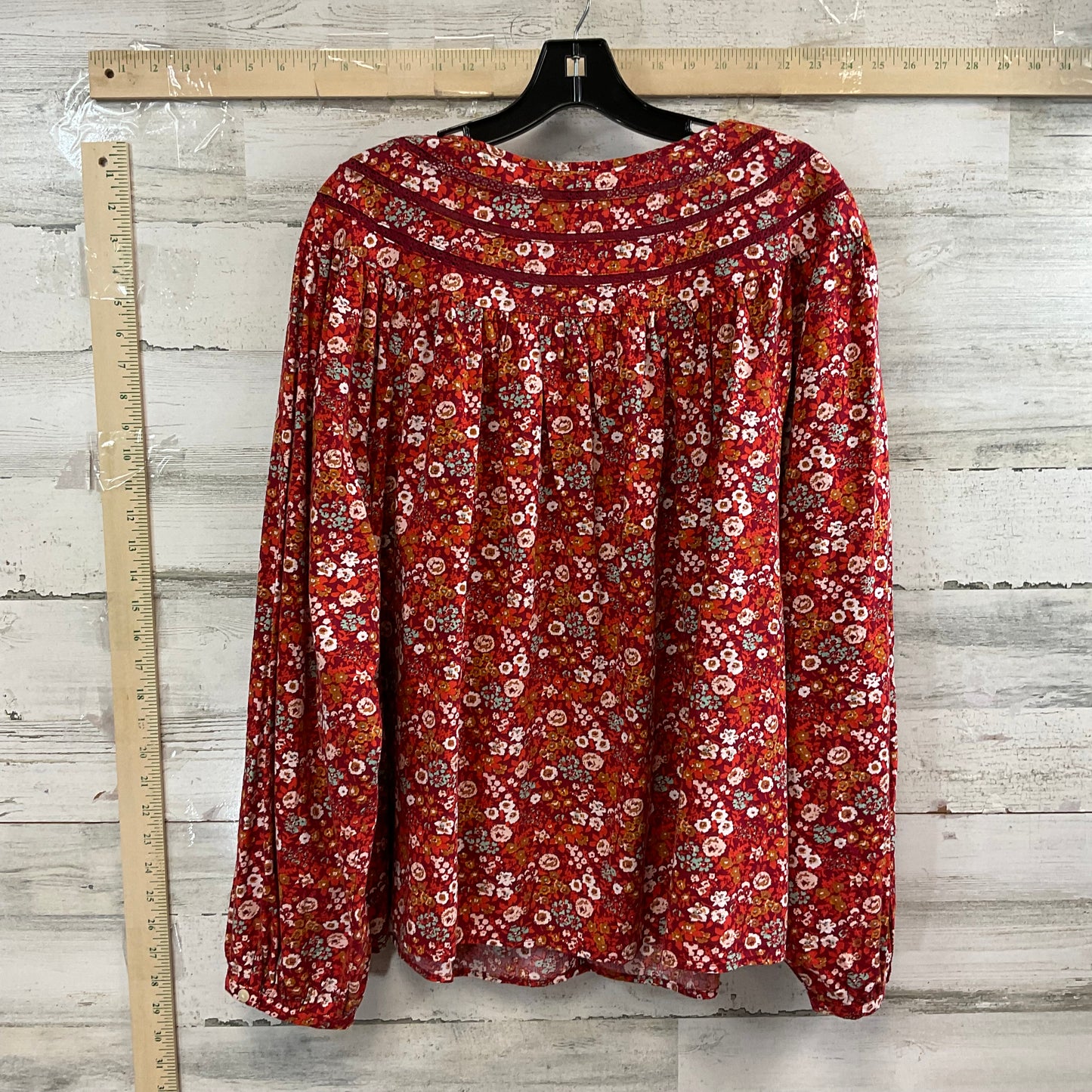 Top Long Sleeve By Universal Thread In Red, Size: 1x