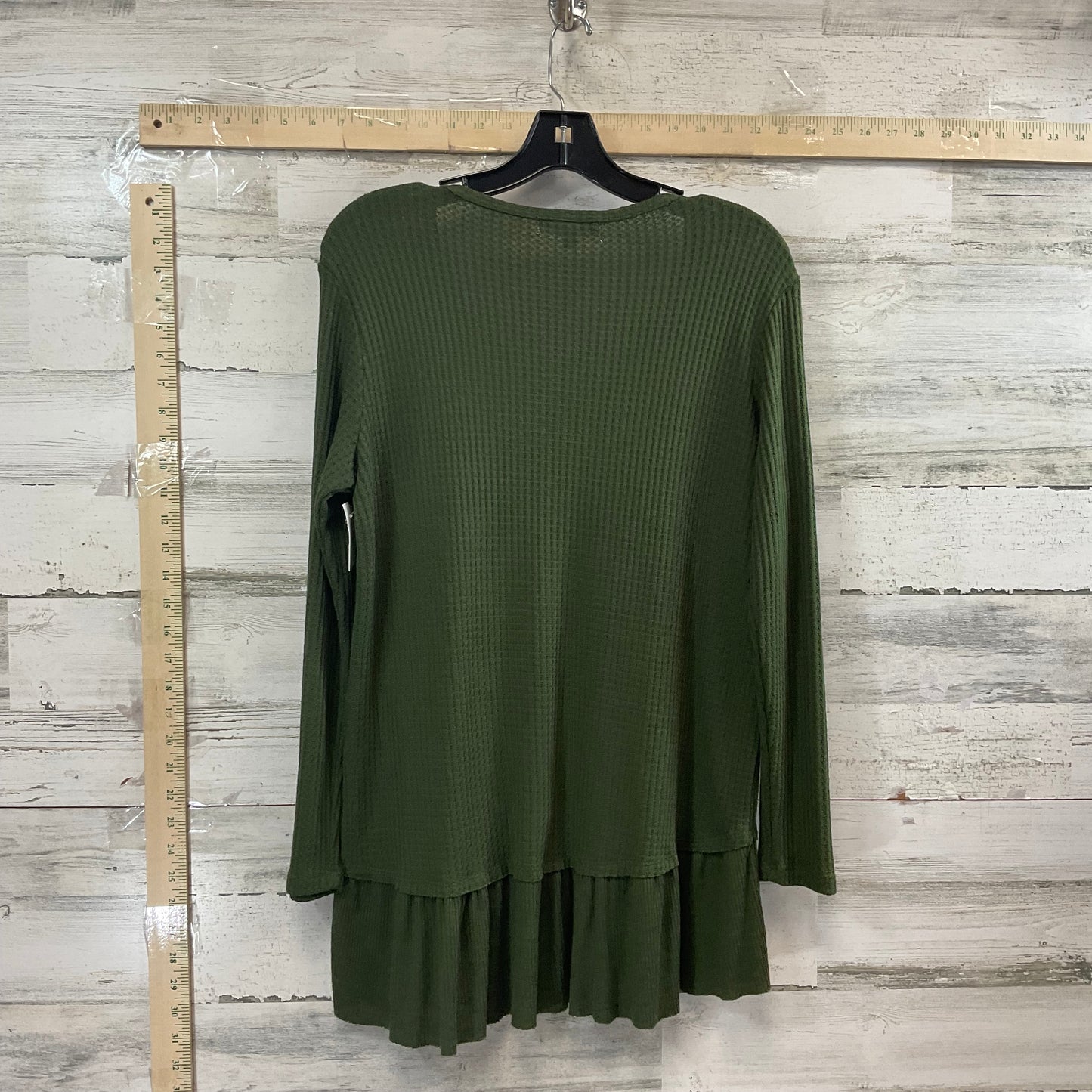 Top Long Sleeve By Clothes Mentor In Green, Size: L