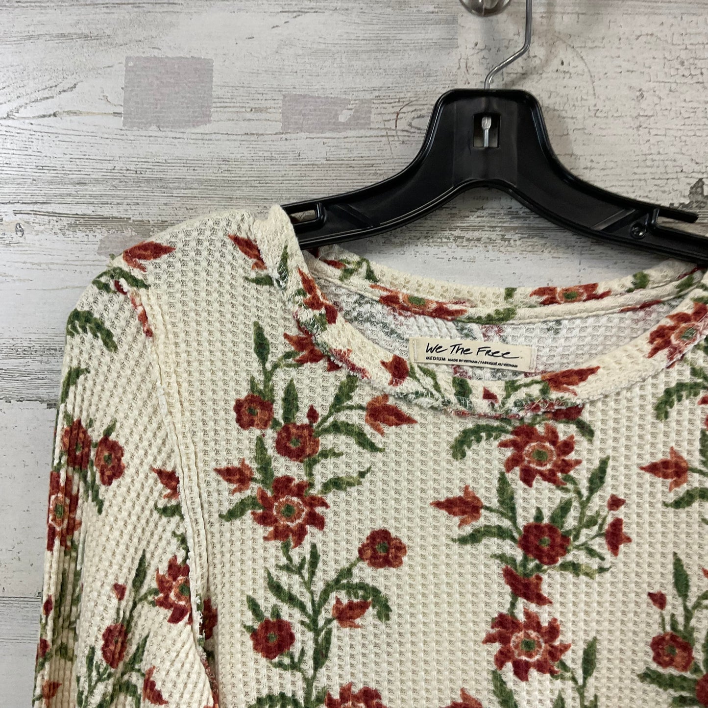 Top Long Sleeve By We The Free In Cream & Red, Size: M