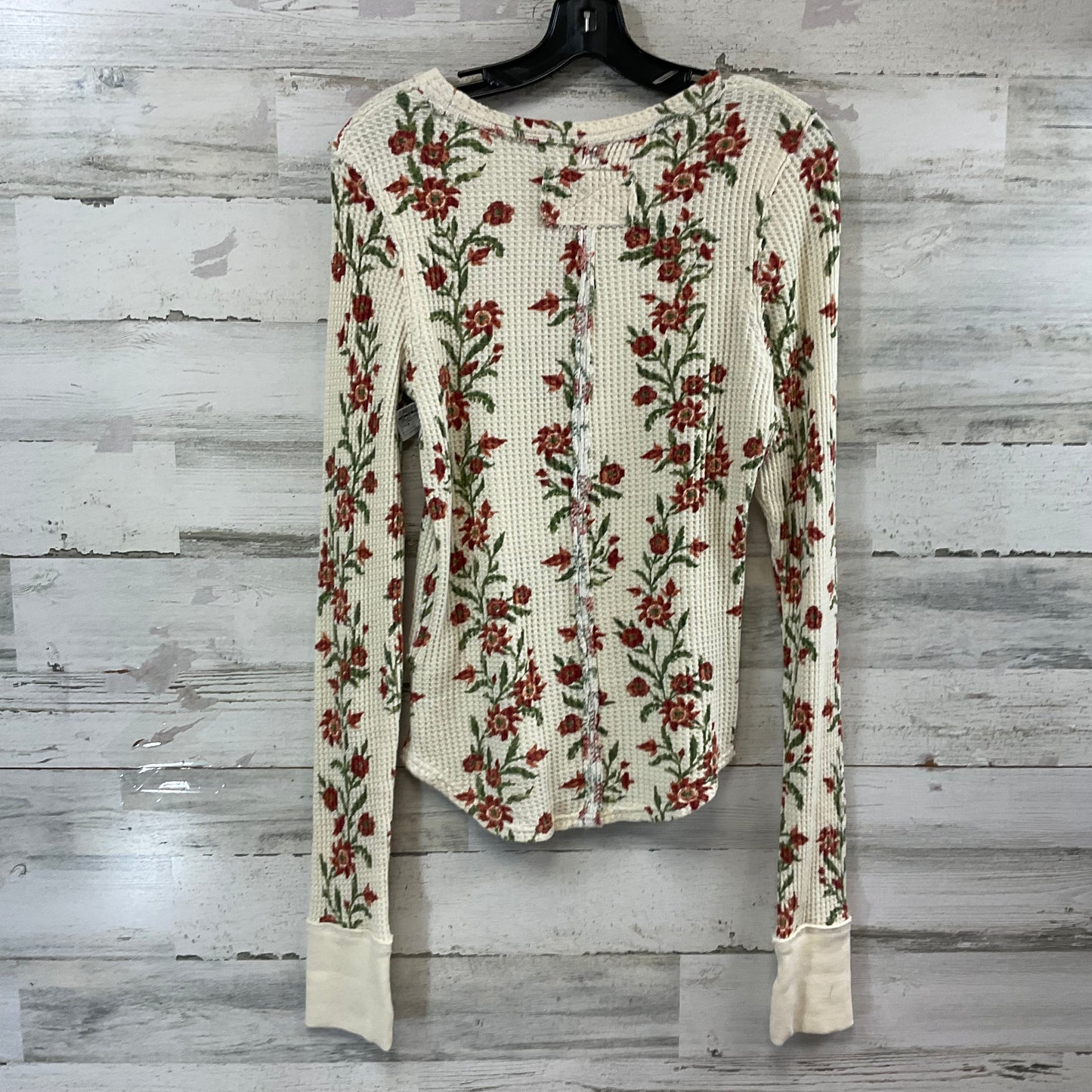 Top Long Sleeve By We The Free In Cream & Red, Size: M