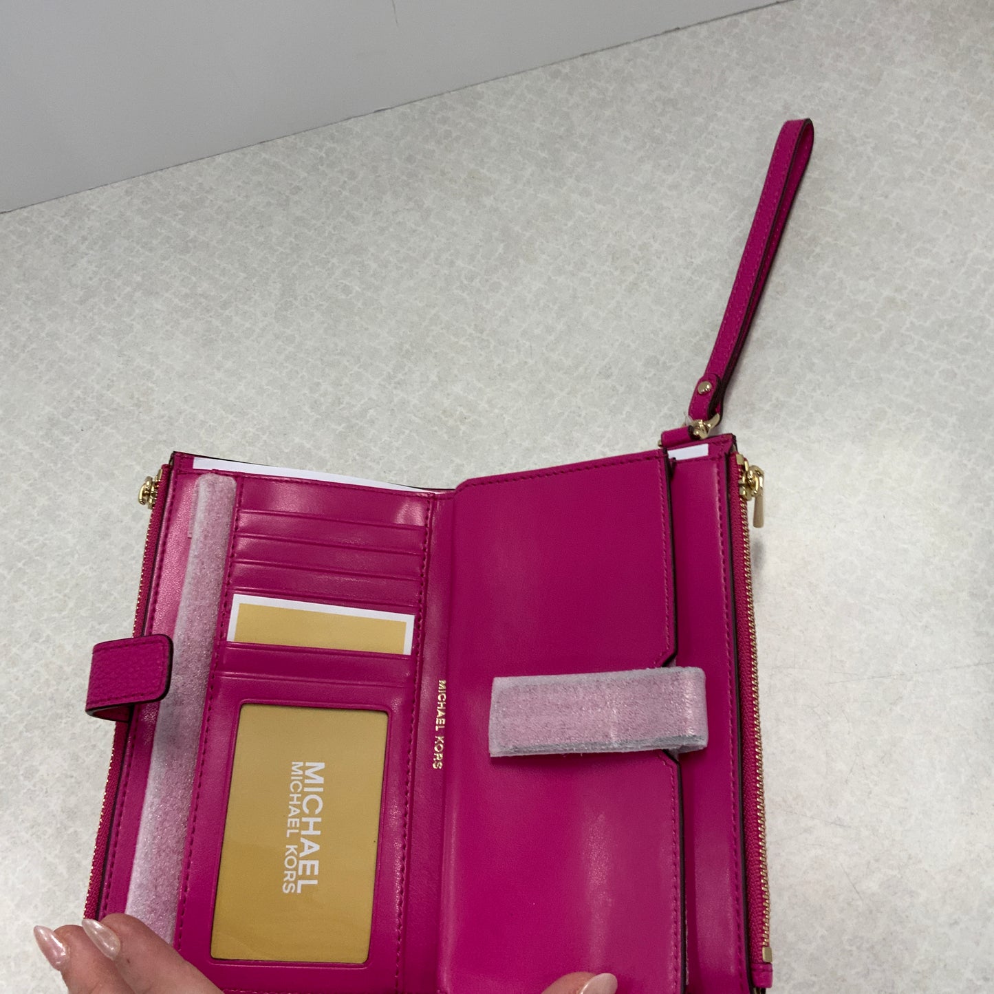 Wristlet Michael Kors, Size Medium