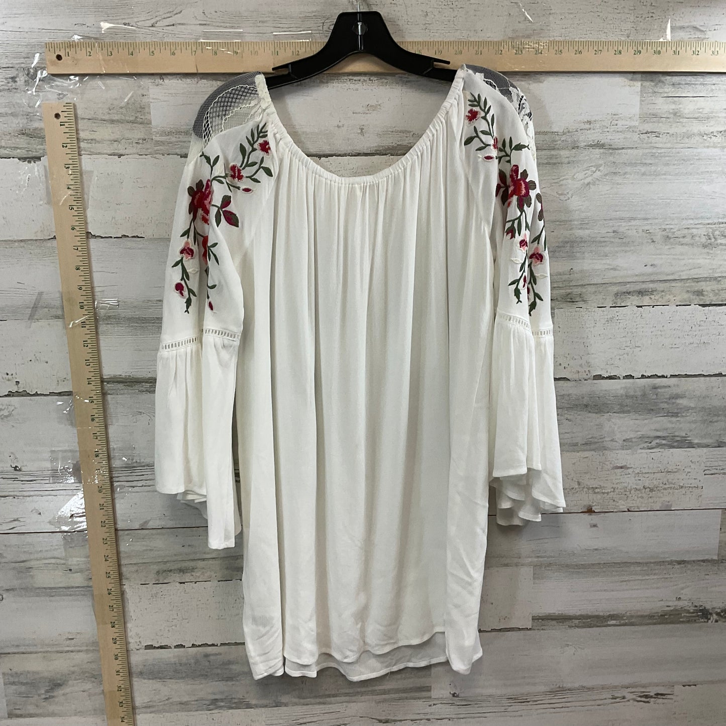 White Top Long Sleeve Umgee, Size M