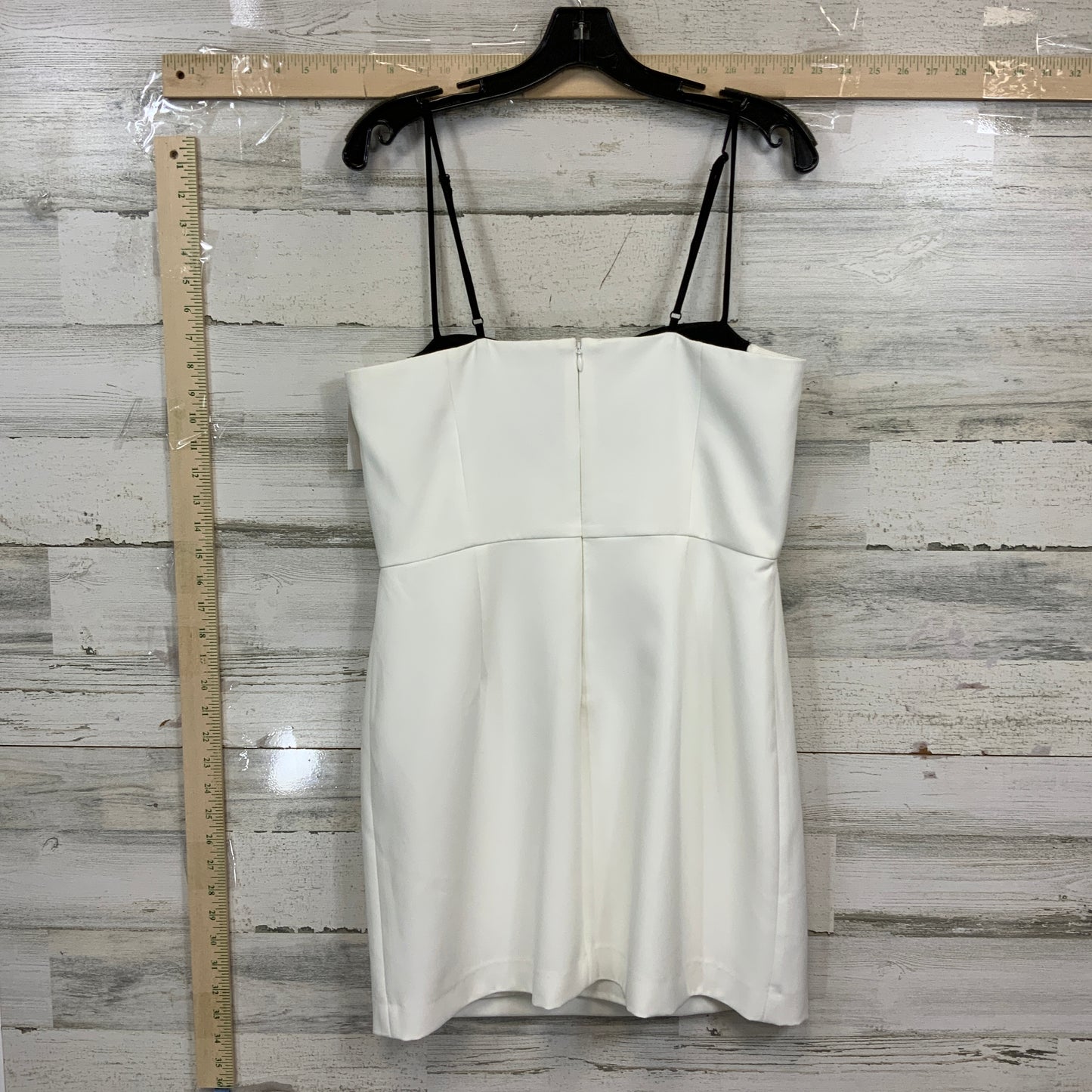 White Dress Party Short Gianni Bini, Size M