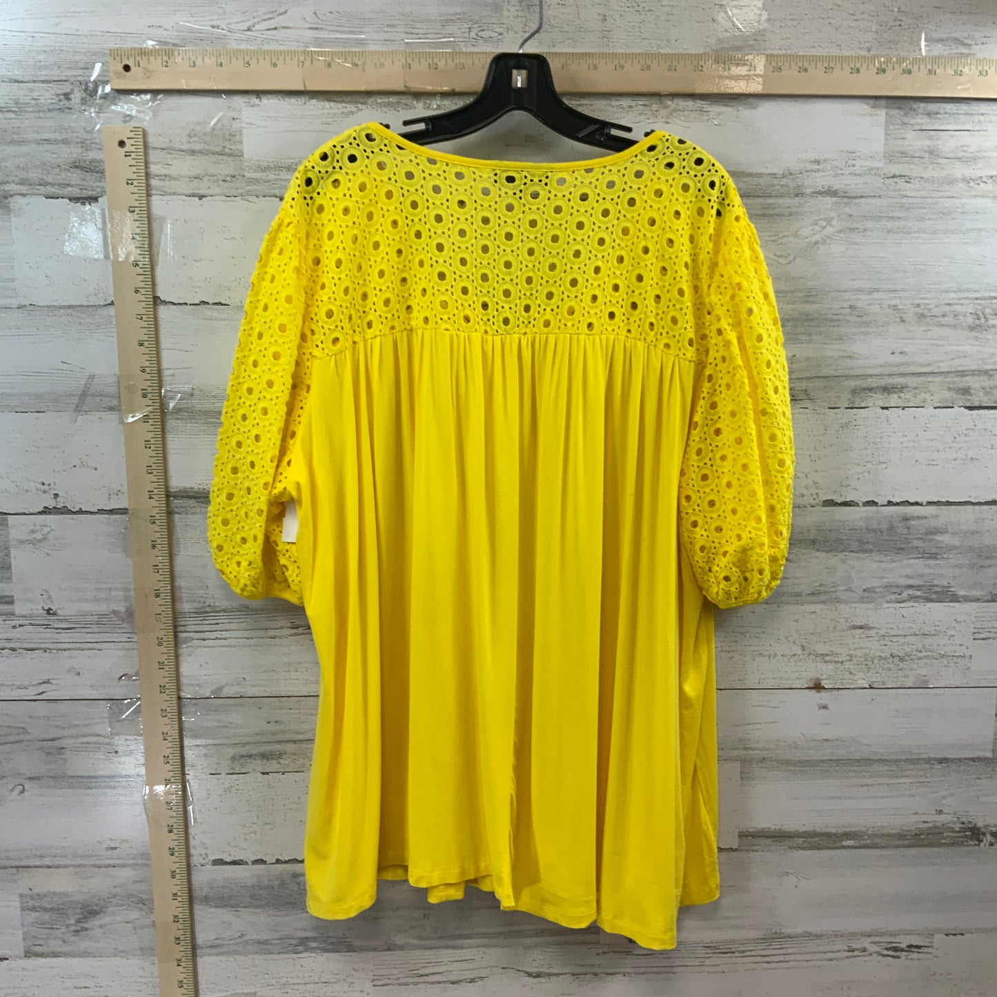 Yellow Top Short Sleeve Romans, Size 3x