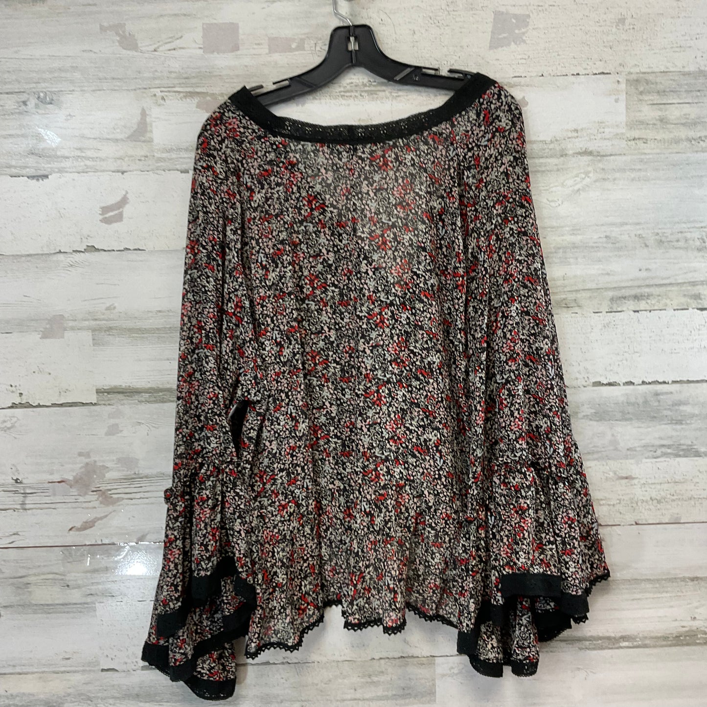 Top Long Sleeve By Free People In Black, Size: S